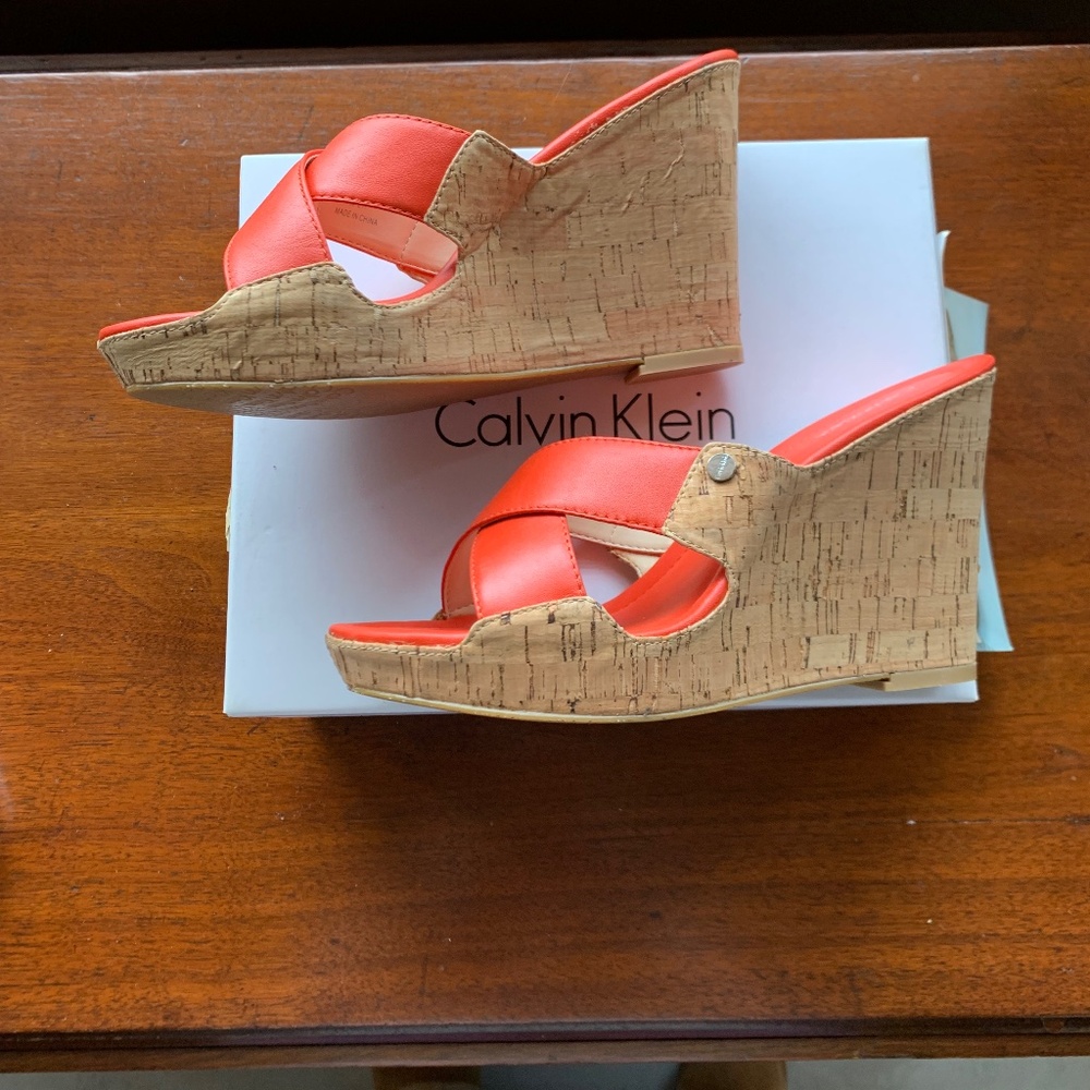 Calvin Klein Wedge Sandals Size 7.5 NWB - Picture 5 of 10